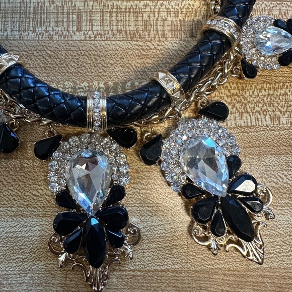 Statement Necklace & Earring Set Gold Black Faux Leather Crystal Gothic Glam - Picture 2 of 6